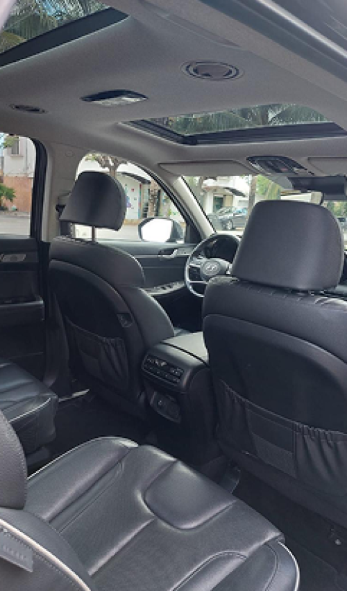Inside SUV Signature 2